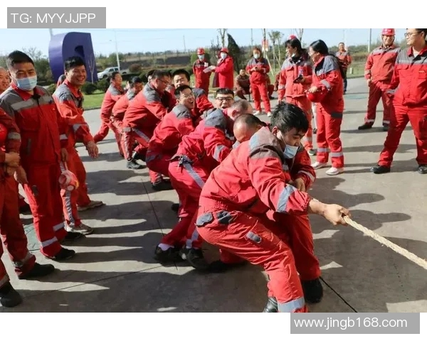 足球蛙跳训练法助力青少年提升运动能力与团队合作精神